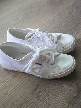 Superga White Canvas Low-Profile Sneakers 7.5